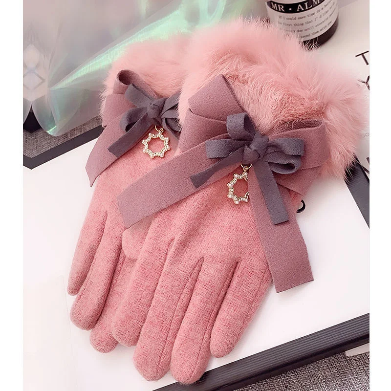 Рисунок 2 - Зимние женские кашемировые варежки