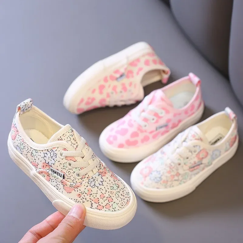 Рисунок 2 - Детская повседневная обувь Zapatillas
