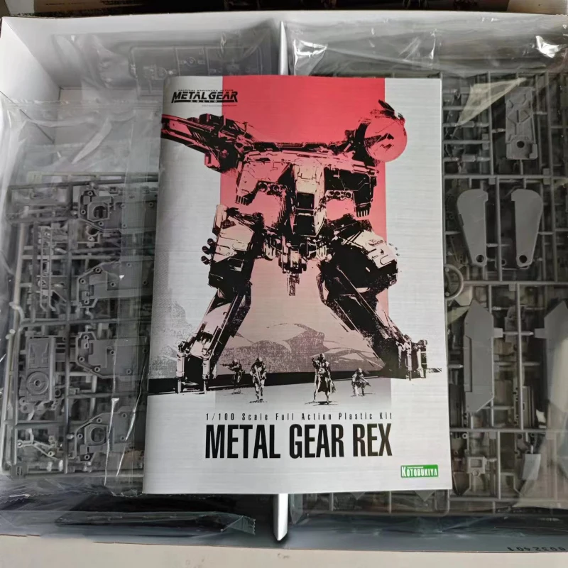 Metal Gear REX 1/100 Scale Full Action Plastic Model Kit Metal