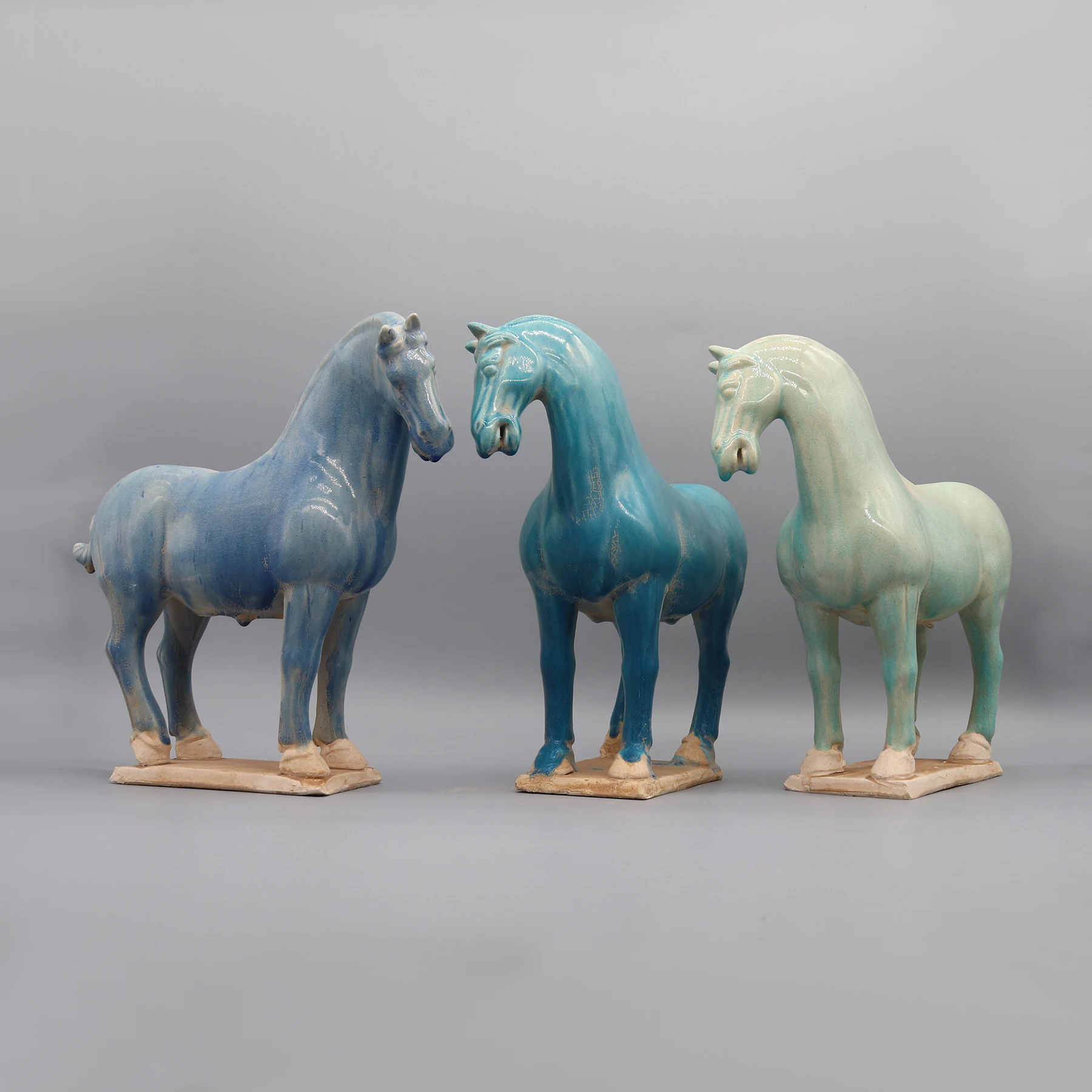 terracotta-horse-statue-glazed-medium-size-table-accessory