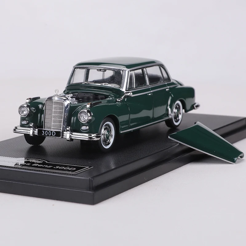 【新品】1/64 GFCC Mercedes Benz 300D Black s-l1200.jpg