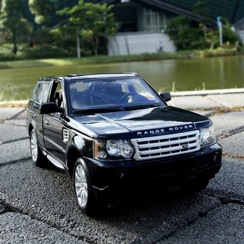 

Maisto 1:18 Scale Range Rover Sport Black Metal Car Model 1/18 Alloy Diecast Miniature Vehicle Toys Models Men Collection Gifts