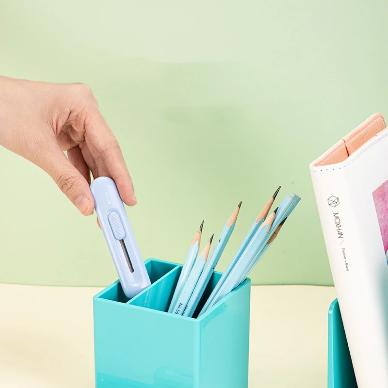 DELI Mini Cutter Paper Cutter SK5 Blade Utility Cutting Knife Box Opener