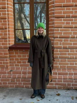 2025 Autunno Inverno Lace Up Cappotti di lana da donna Solid Manica intera monopetto Colletto rovesciato Giacca lunga da donna Lady Outwear 1