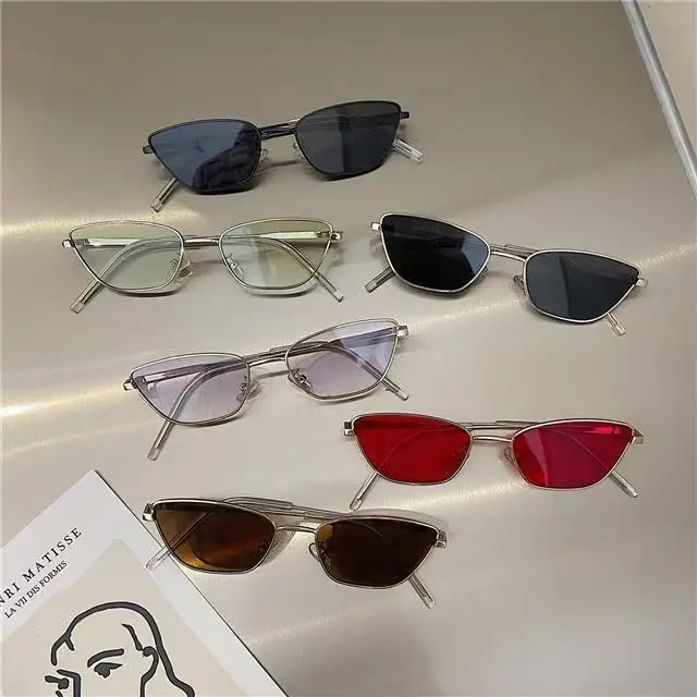 Lunettes de soleil tendance œil de chat pour femmes, marque de luxe, lunettes de soleil de créateur, petite monture en métal, verres colorés, lunettes de soleil pour femmes 1