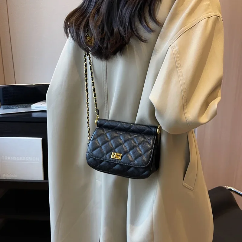 Niche Advanced Texture Women's 2024 New Solid Color Diamond Chain Commuting Large Fashion All-Match Shoulder Bag