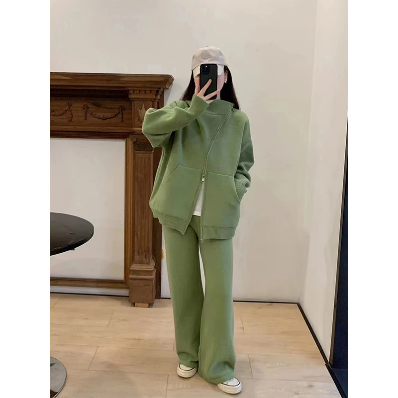 

2023 women new designs knit two piece set turtle collar zipper coat with pockets casual loose solid pants streetwear efg20