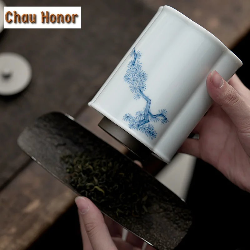 Japanese White Porcelain Tea Can Hand-painted Pine Wind Art Ceramic Tea Storage Household Moisture-proof Pot Sealed Jar Tea Item