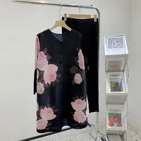 Wrinkle Print Set 2024 Autumn New Fashionable  3/4 Sleeves Top  coat women  trench coat for women - Image 4
