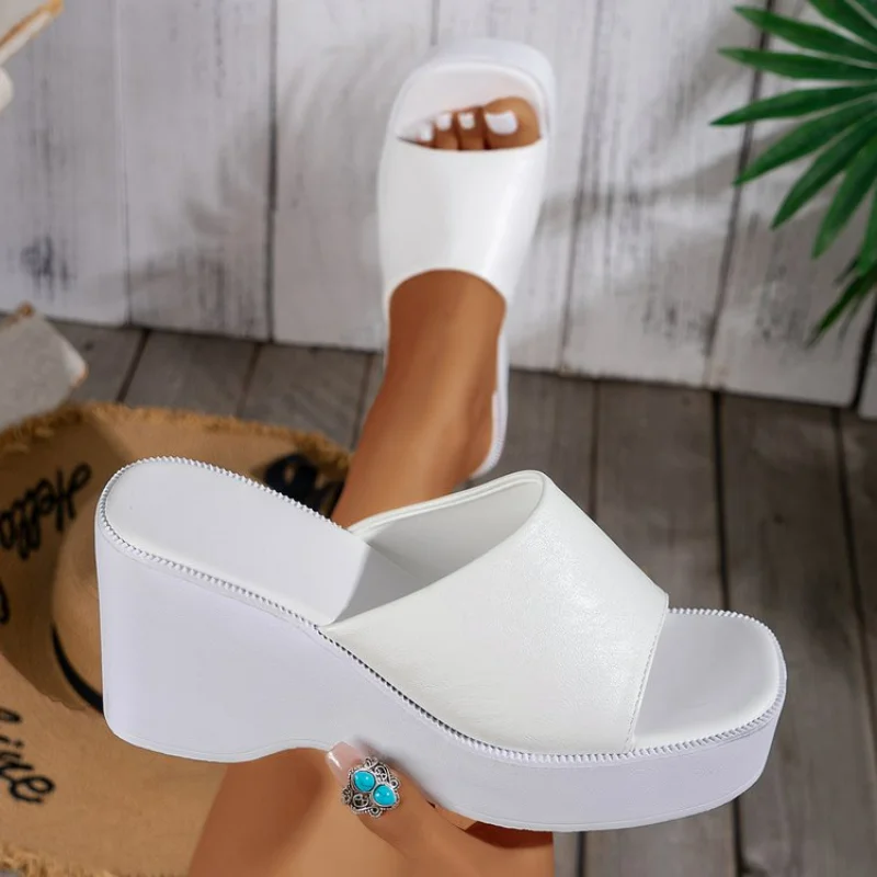 

Сандалии женские на высокой танкетке, Роскошные туфли на толстой подошве, квадратный носок, шлепанцы, сланцы, белые, большие размеры, на лето