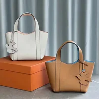 حقيبة جلدية ب لونين مختلفين من الداخل و الخارج 5