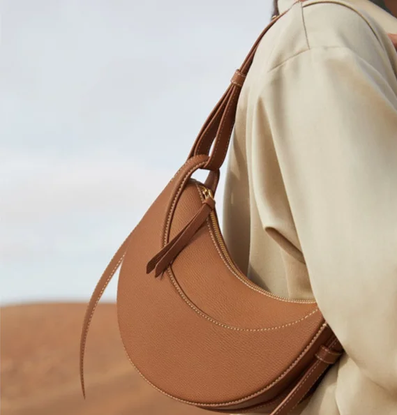 Borsa a tracolla monospalla da donna con motivo litchi, a mezzaluna, con design di nicchia francese, borsa a sella_voghion.com