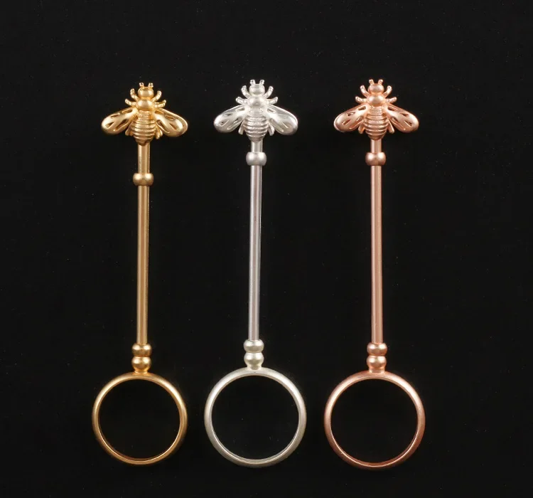 New Bee Vintage Cigarette Holder Ring Rack Rose Metal Finger Clip