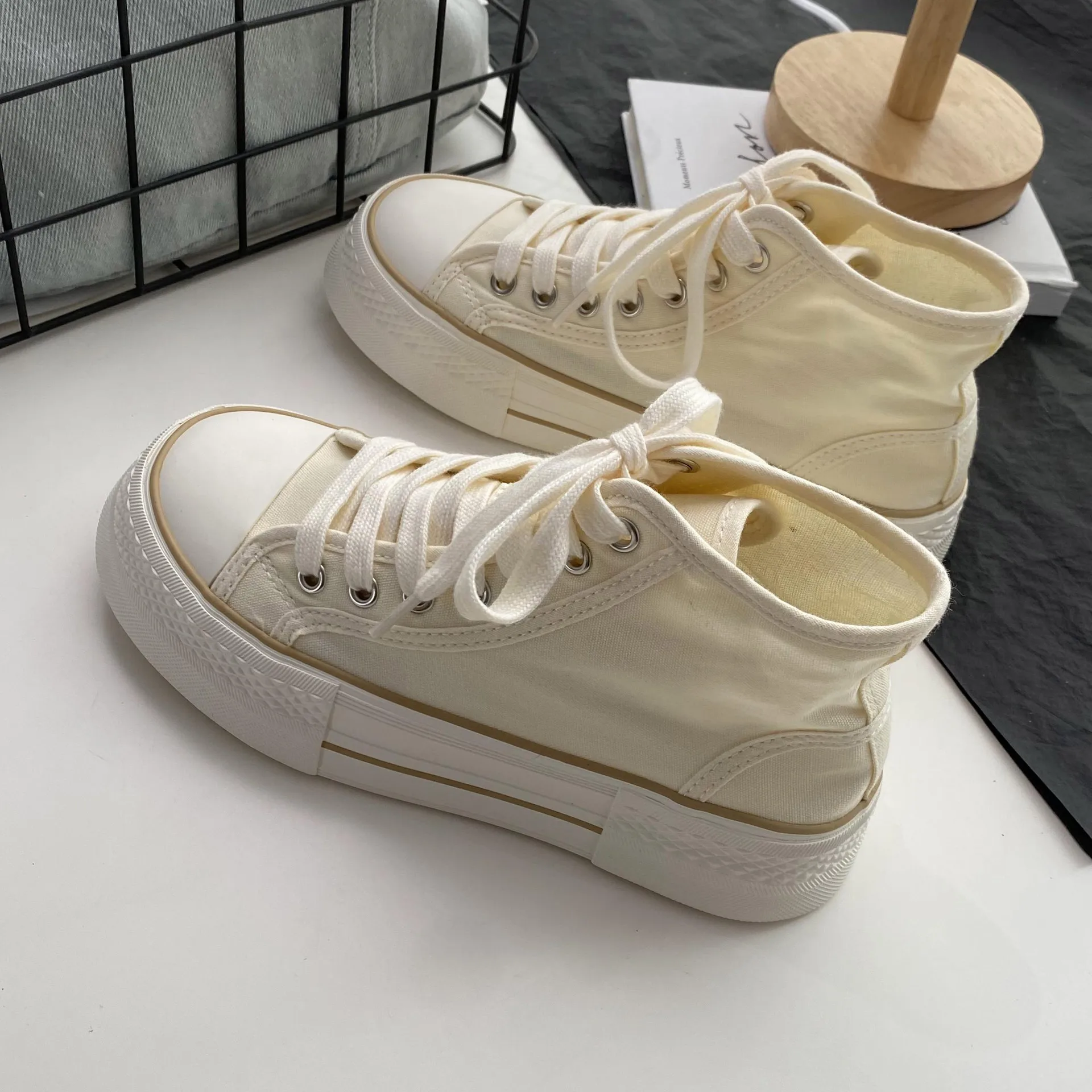 Pink Canvas Sneakers - Pimsolls