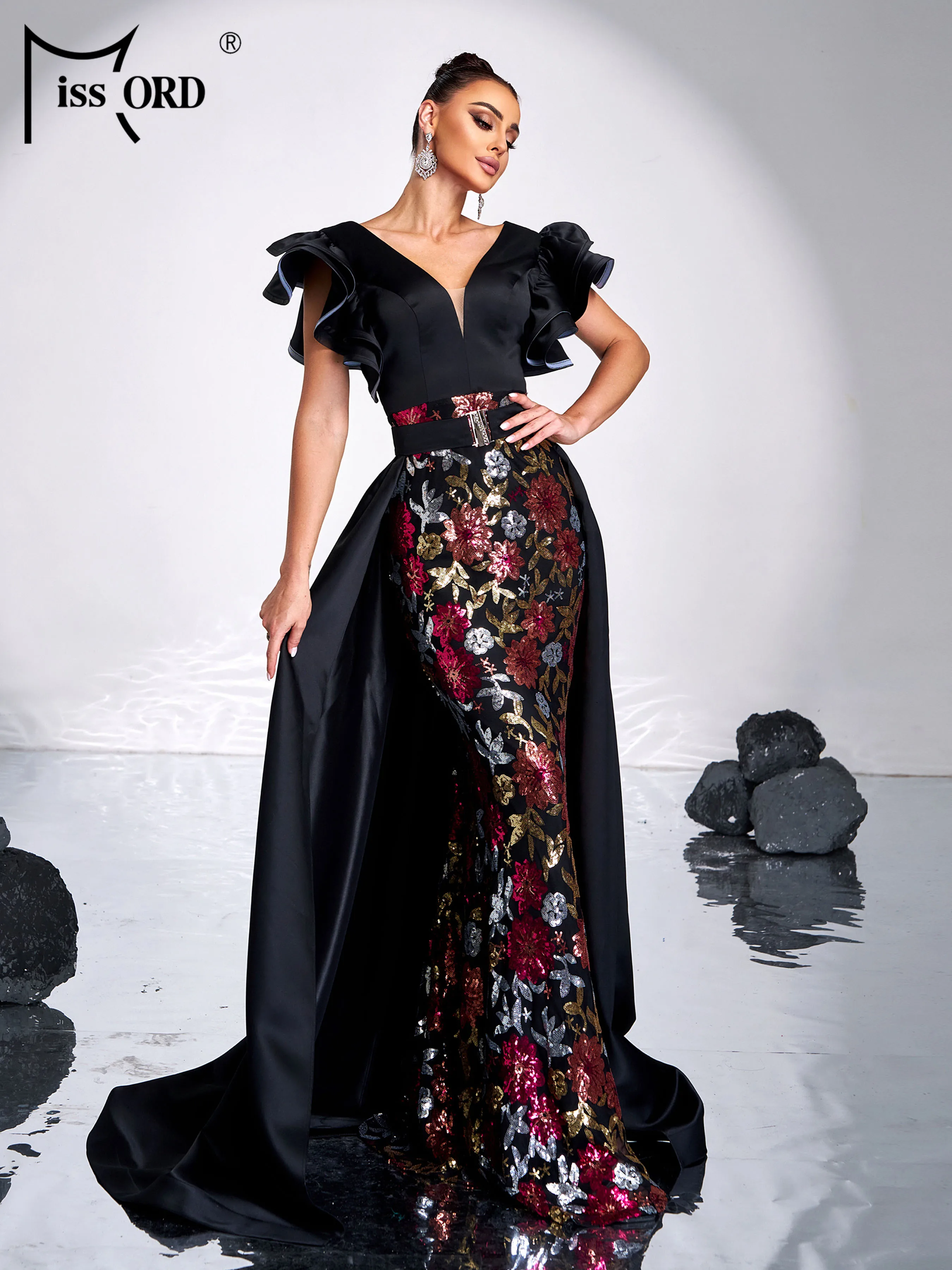 فستان Missord برقبة على شكل V أنيق بأكمام قصيرة مز...