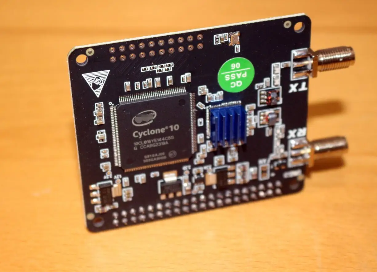 

Радиоприемники Radioberry V2.0 программно определяемые AD9866 + 10CL016 для Raspberry PI4B RPI4