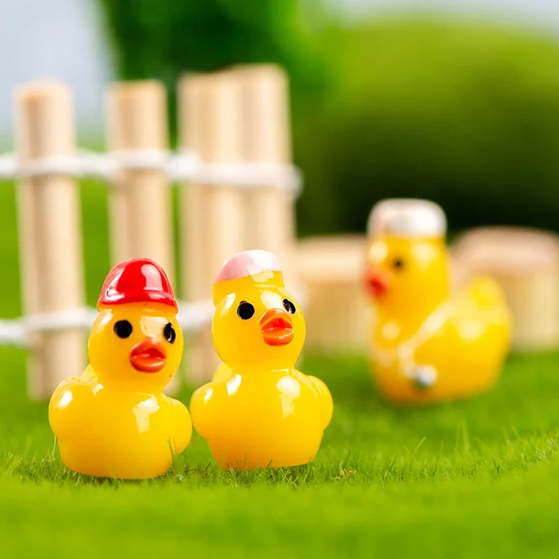 10/20PCS Career Yellow Duck Ornament Miniature Figures Tiny Police Doctor Nurse Duck Resin Handicraft Micro Landscape Decoration
