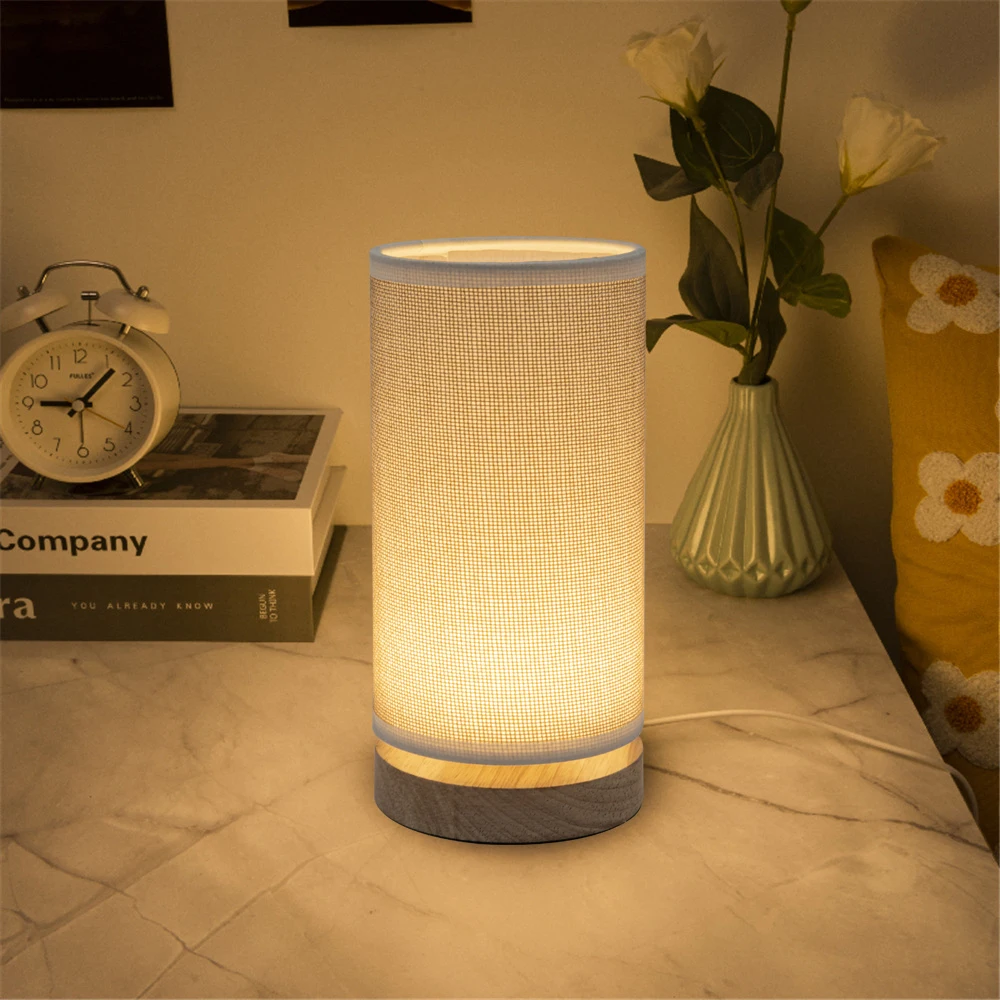 Simple moderne européen chambre décoration tissu Art petite lampe de Table créative Led lampe de chevet pour enfants 1 Simple moderne européen chambre décoration tissu Art petite lampe de Table créative Led lampe de chevet pour enfants 1