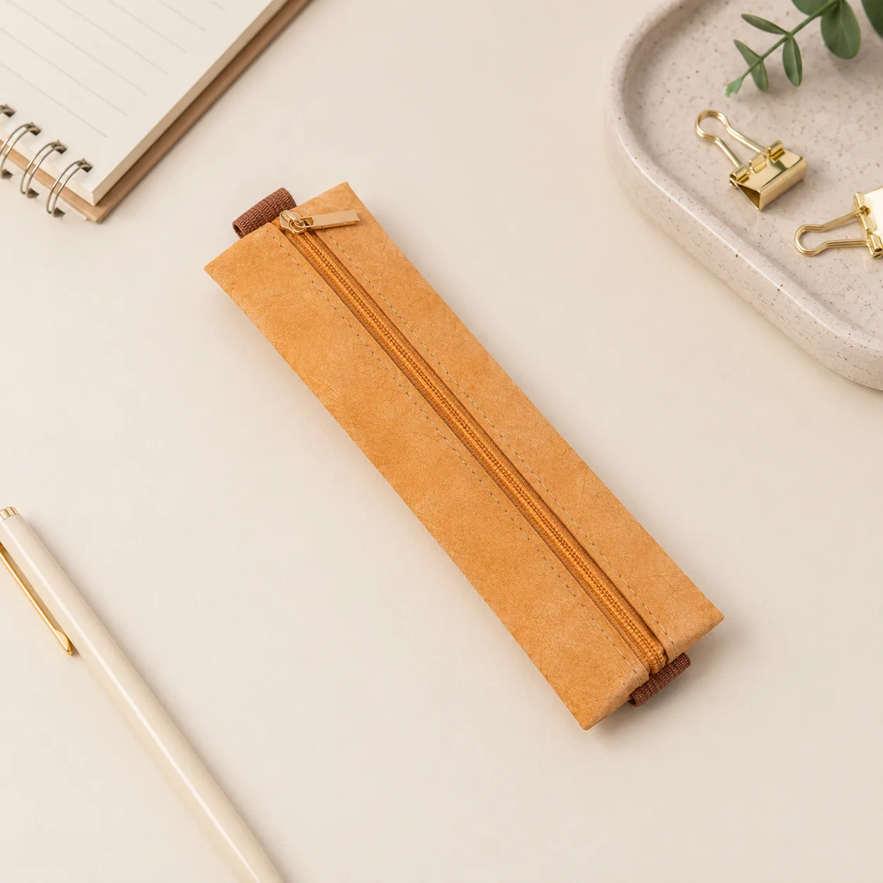 Elegant Striped Pencil Case - Portable Stationery Organizer and Desktop Decoration, Perfect Exquisite Gift