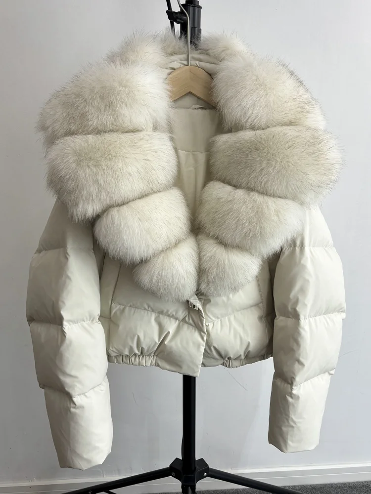 2024 New Winter Big Natural Fox Fur Fluffy Puffer Coat Women Button Warm 90White Duck Feather Down Short Jacket Waterproof Parka 5