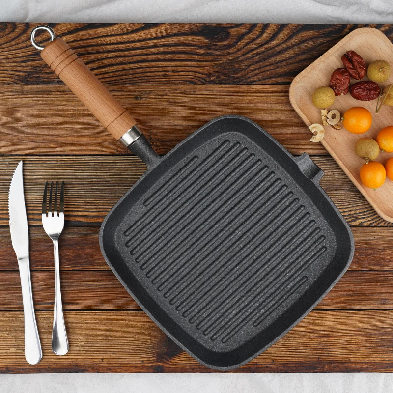 24cm Steak Frying Pan Iron Nonstick Steak Pot Wooden Handle Phickened