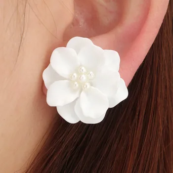 925 Silver Needle New Camellia Flower Earrings For Women Korean Jewelry 2025 Trendy Women's White Flower Pearl Stud Earrings