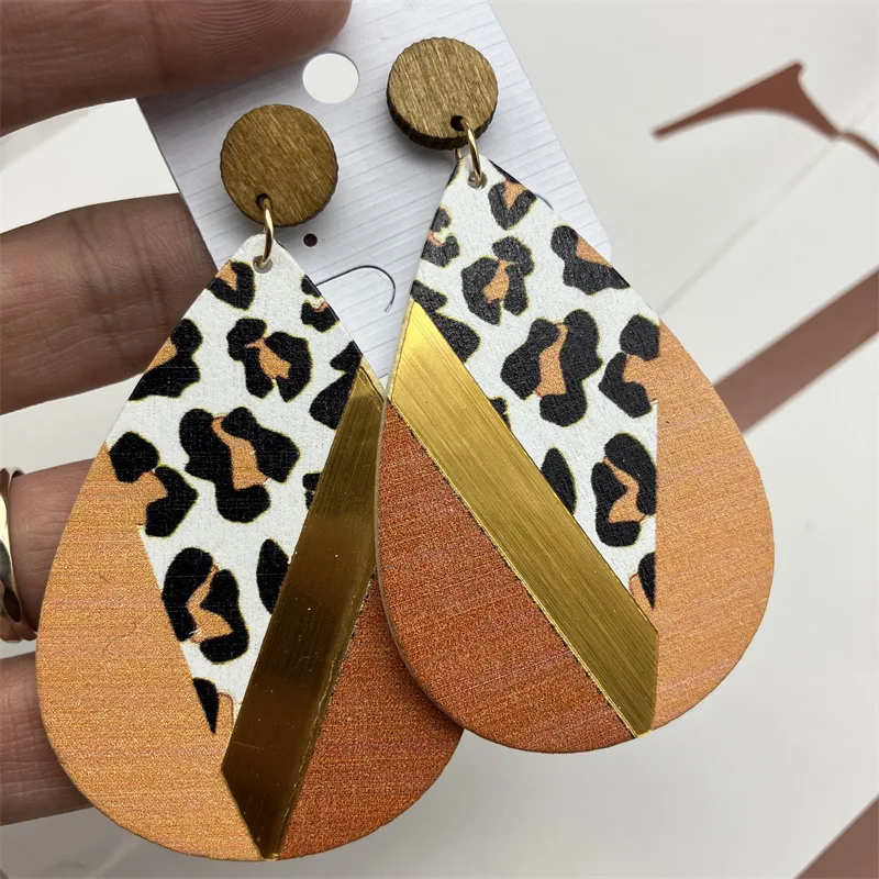 

Raylene Europe and the United States exaggerated leopard earrings wooden retro earrings