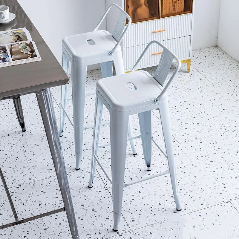 Рисунок 2 - Бархатистые бархатные стулья для балкона