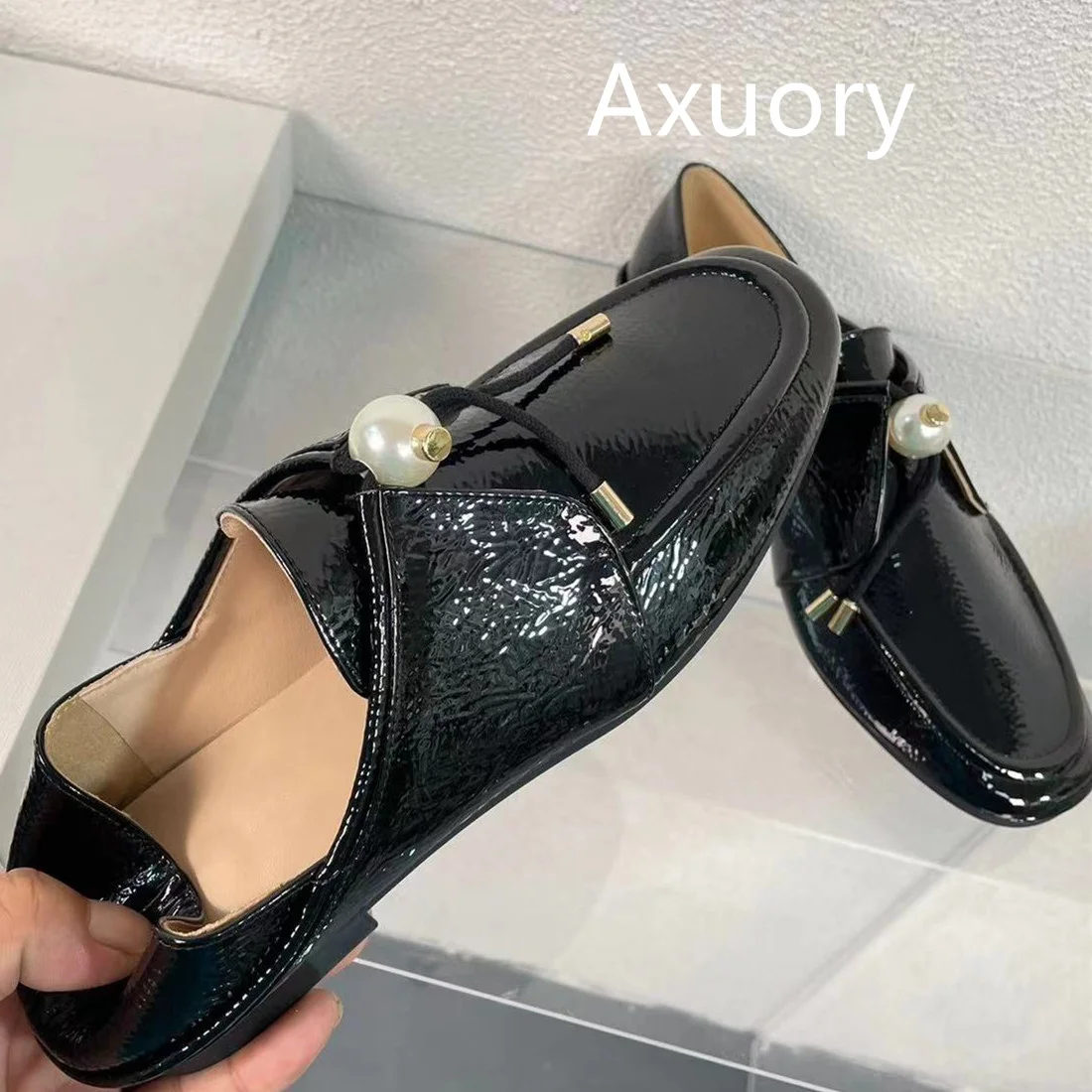 2023 New Women's Casual Leather Shoes Lacquer material Pearl Decoration Daily Shoe Nude shoes High Quality