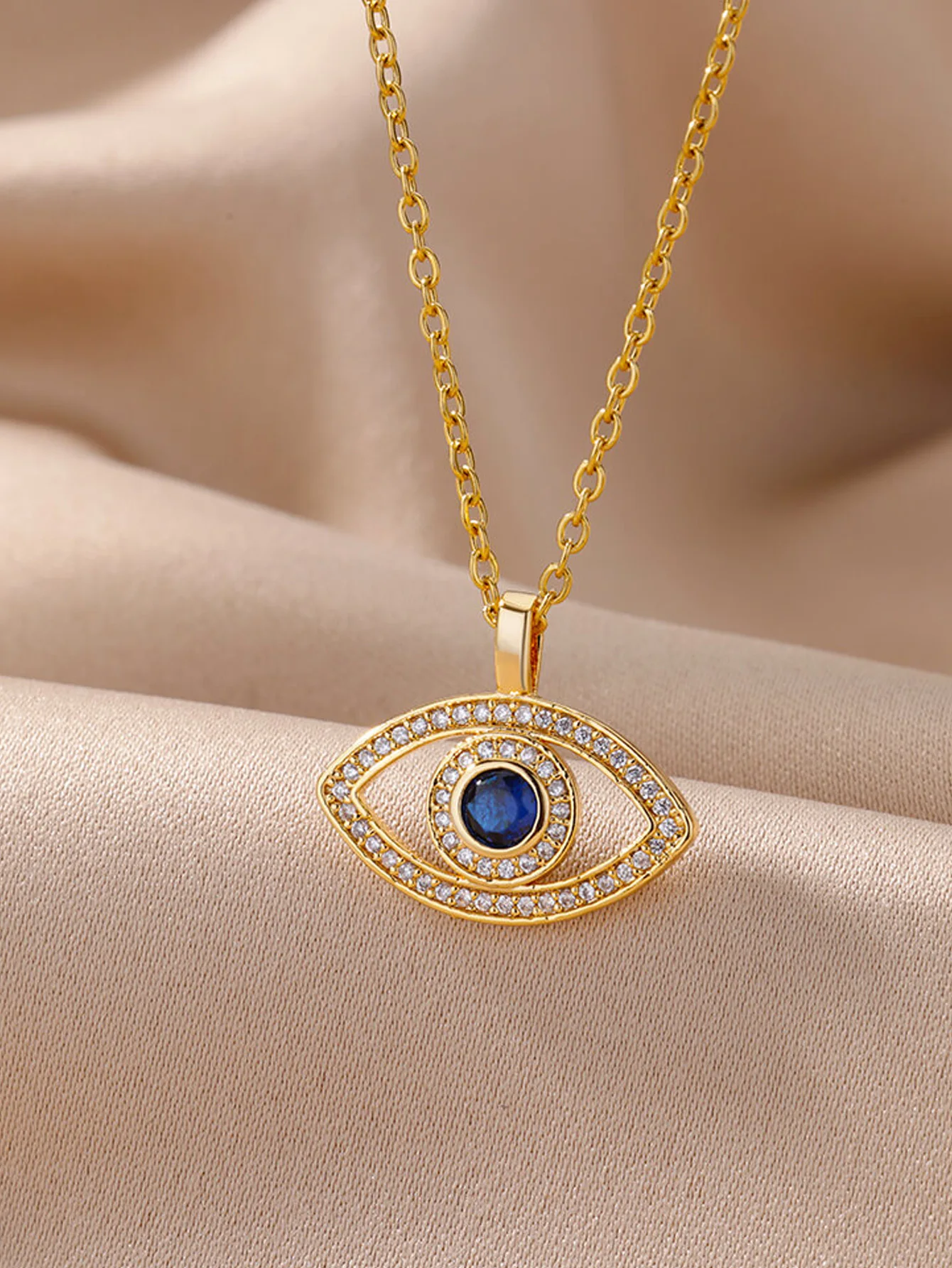 Elegant Gold Tulip Flower Pendant Necklace