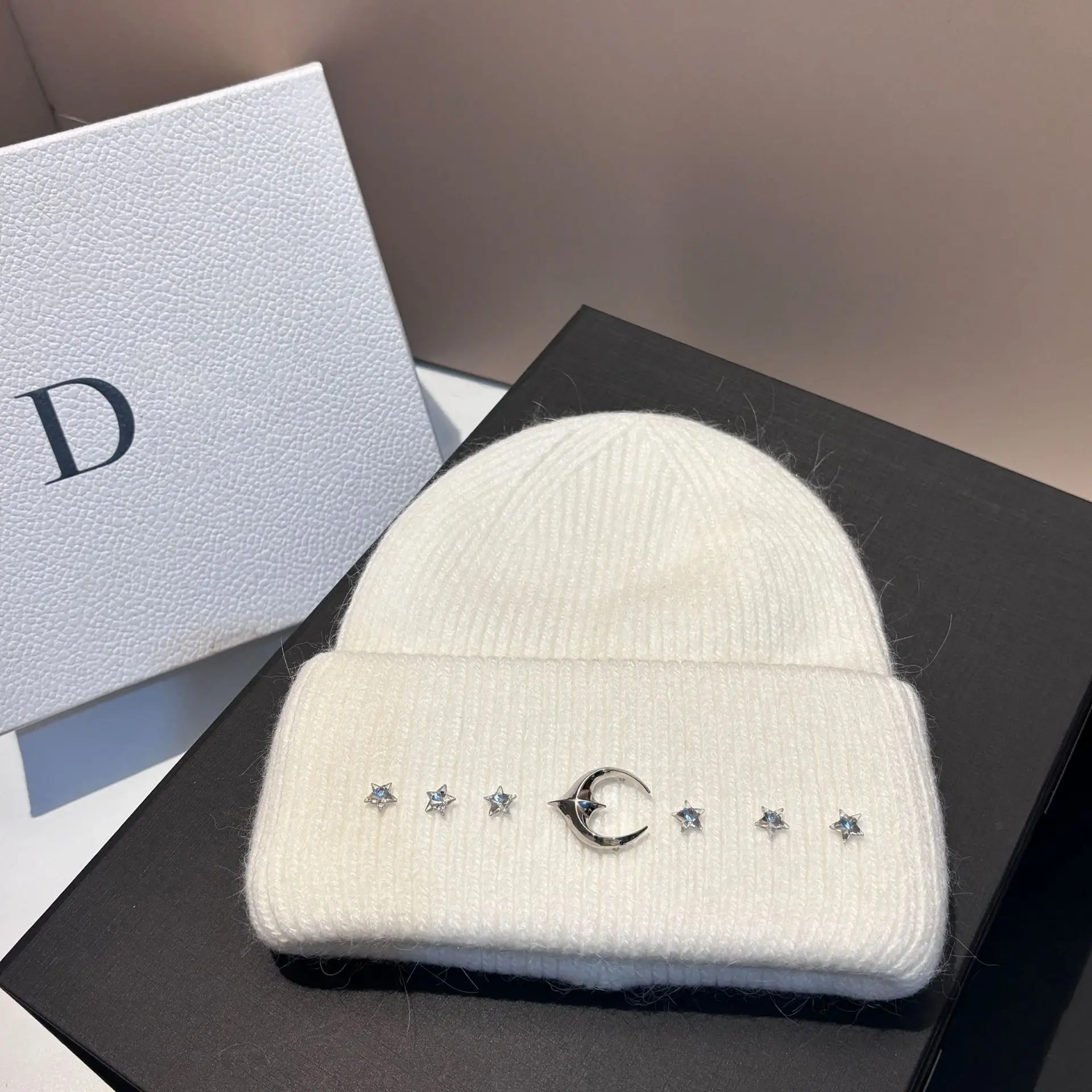 New Rabbit Fur Bifold Knit Hat Winter Warm Fashion Ear Protection Moon Beanie Outdoor Pullover Hat Women
_voghion.com