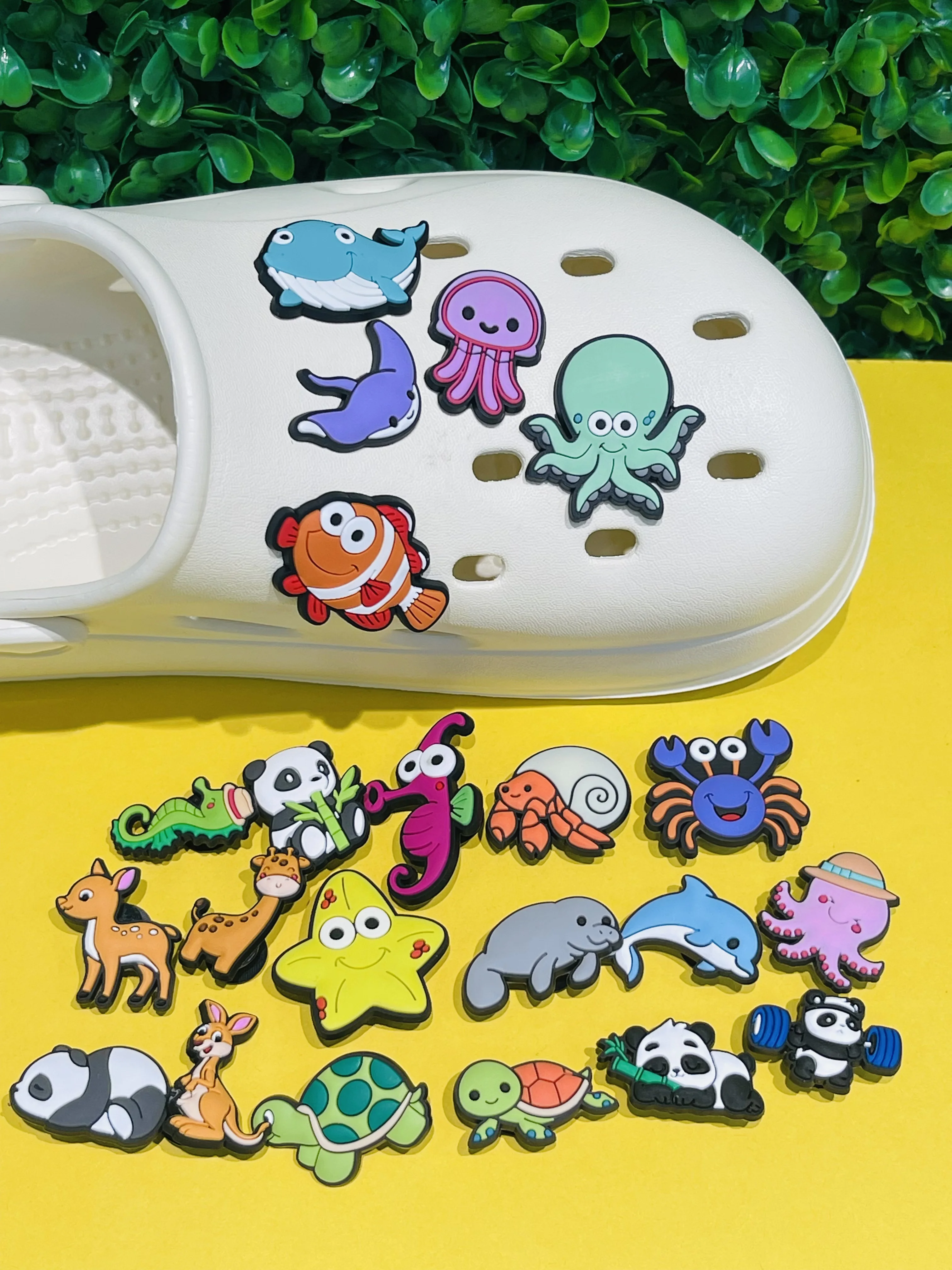 1-22 Stück Tintenfisch Wal Panda Hirsch Seepferdchen Einsiedler Krabben PVC Schuh Charms Sandalen Schuhe Dekoration Loch Pantoffel Zubehör Kind Geschenk – Detail 3
