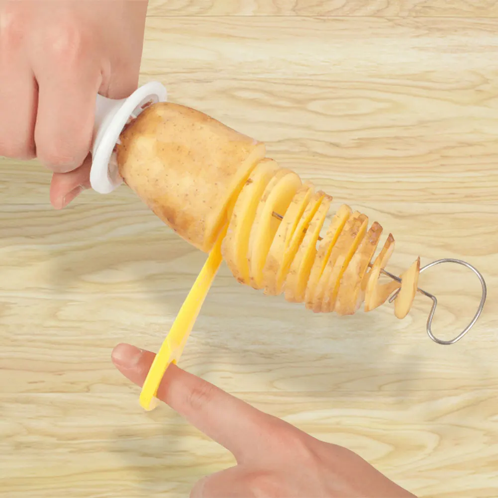 Description Picture 4 of itemSpiral Potato Cutter with 4 Stainless Steel Sticks Tornado Potato Slicer Manual Twisted Potato Slicer Kitchen Gadgets