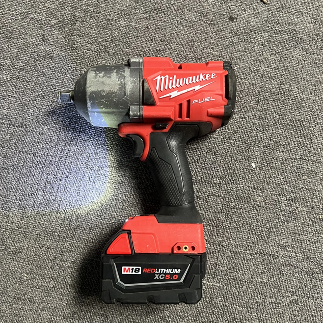 

Milwaukee 2767-20 M18 FUEL 1/2" High Torque Impact Wrench-Includes 5.0AH lithium battery, second-hand