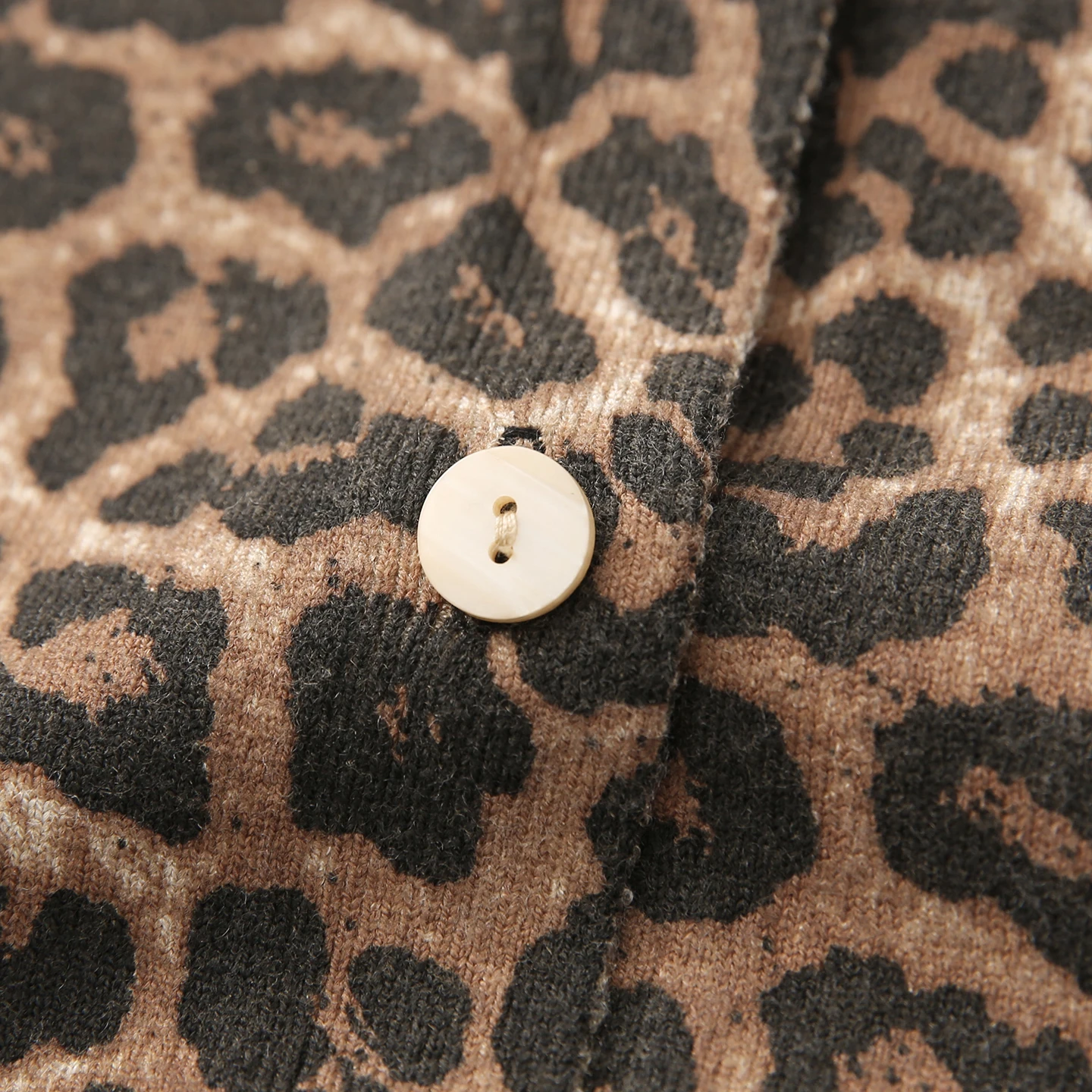 Women Fashion Leopard Print Knitt Cardigan O-Neck Single Breasted Long Sleeved Sweater Coat Lady Casual High Street Knitt Jacket