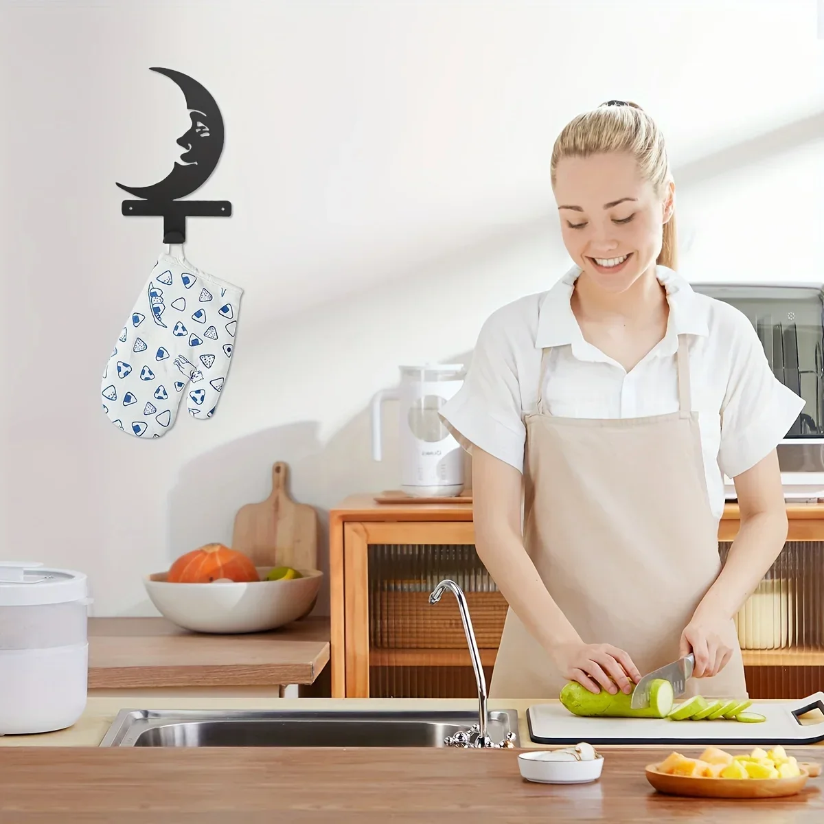 

metal ironCIFBUY Metal Moon Key Wall Hooks, Household Multi-Purpose Clothes Bag Key Hanger , Aesthetic Room Decor, Home Decor