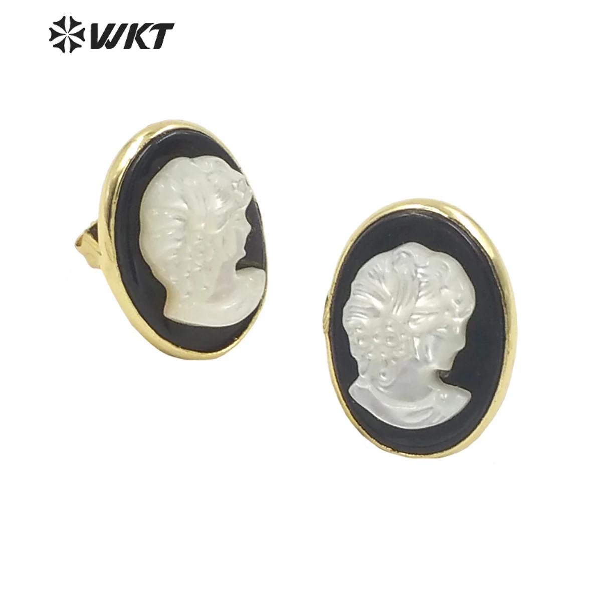 

WT-MPE071 WKT Unique Natural Pearl Earrings Oval Pearl Carved Face Greek Goddess Black and White with Ladies Birthday Jewelry