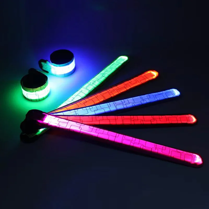 남여 USB LED 완장 야간 산책 사이클링을위한 고품질 충전식 높은 가시성 다리 경고 손목 밴드 LED 라이트 벨트