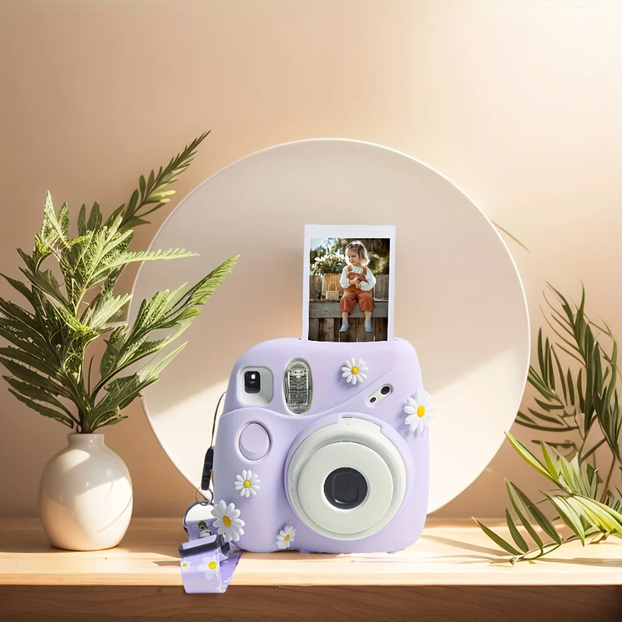 1 Set Silicone Protective Case for Fujifilm Instax Mini 7 Plus Camera (with DIY Accessories and Adjustable Shoulder Strap)