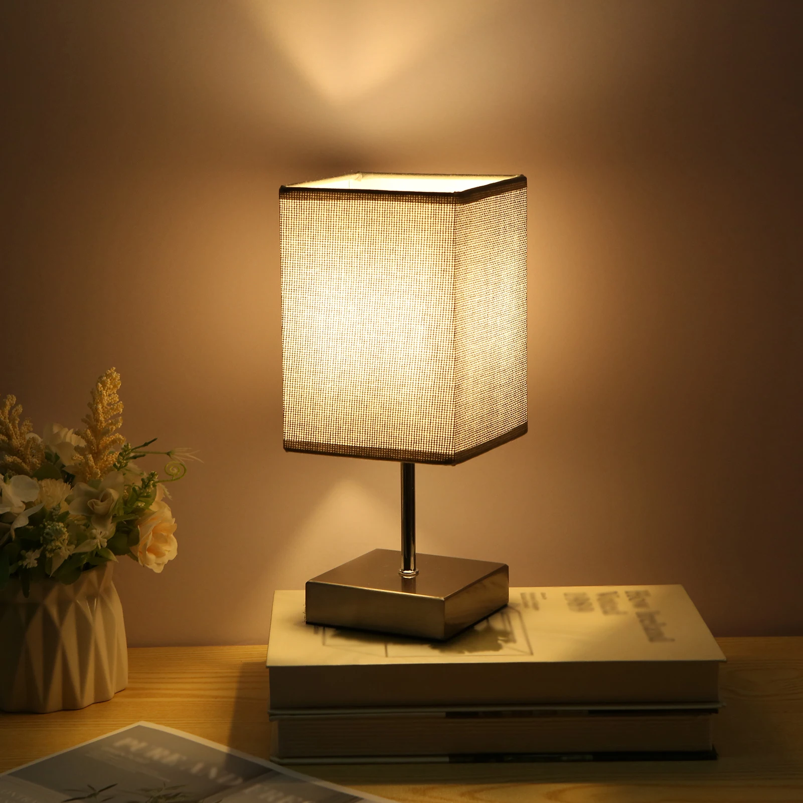 

Bedside Lamp Night Lights Table Lamp For Bedroom Wooden Desk Lamp Bedside Night Light with Lamp Shade Home Decor
