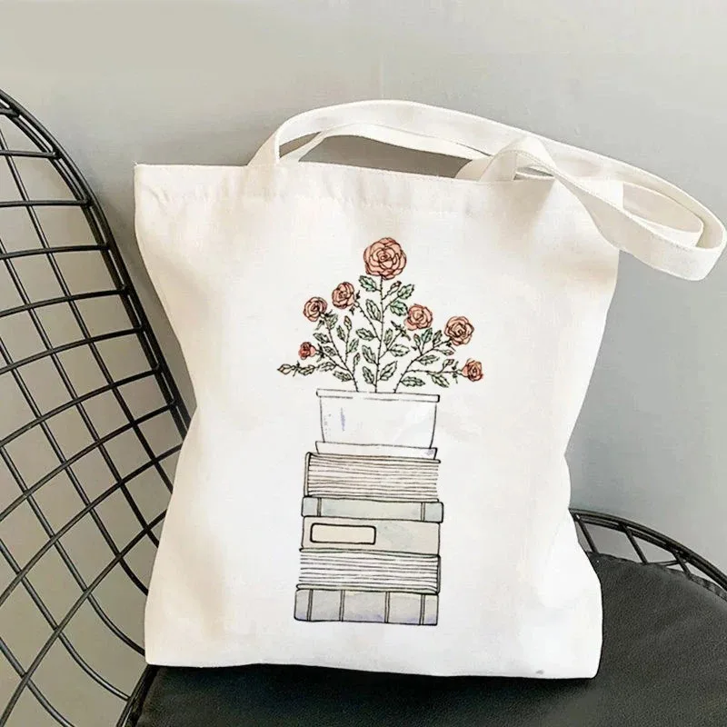 Buchliebhaber-Einkaufstasche aus Segeltuch mit Blumenmuster, niedliche Umhängetasche mit großem Fassungsvermögen für Leselegeisterte, perfekt für die Pendelschule – Detail 8