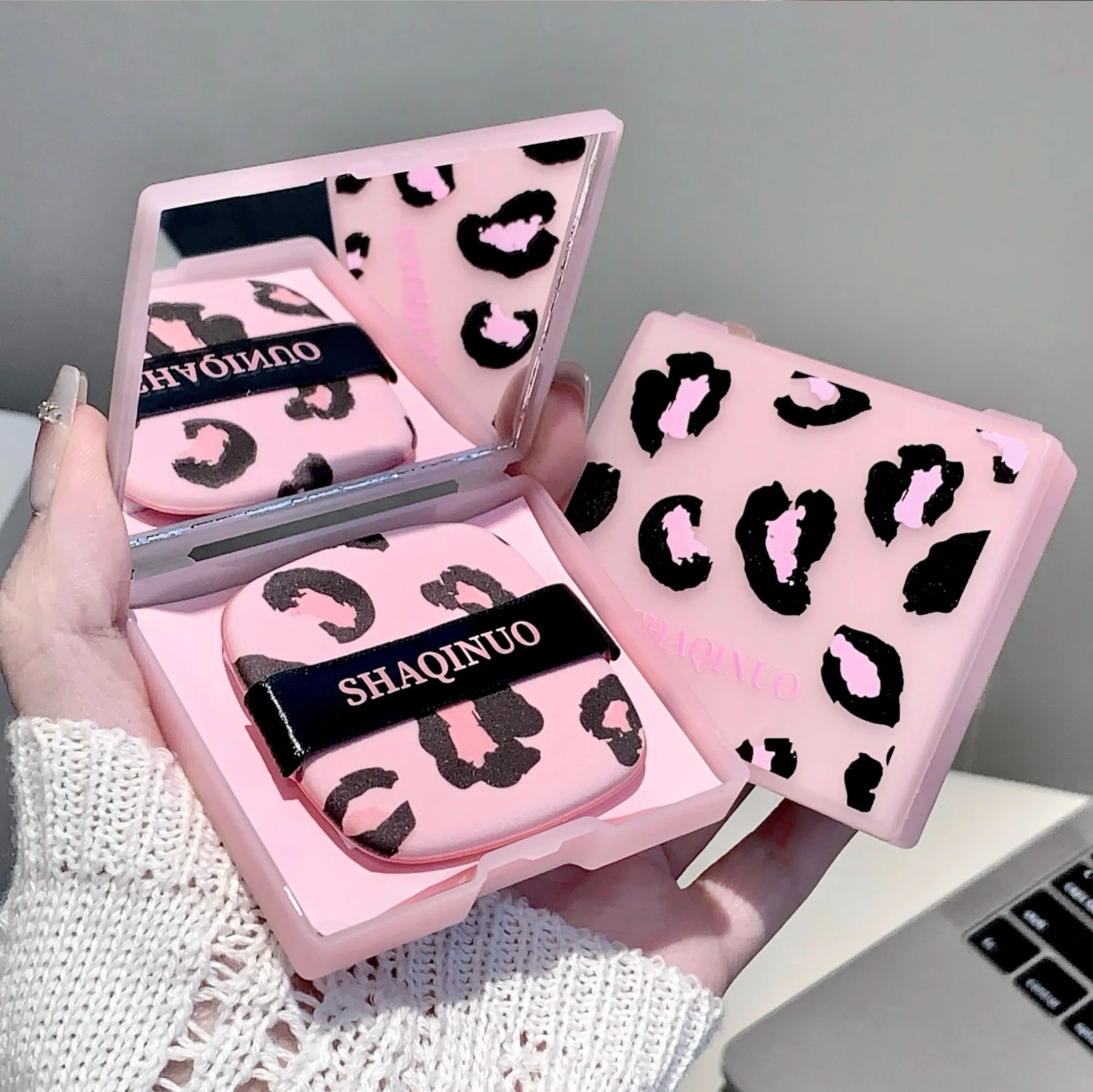 Facial Oil Absorbing Paper 100 Sheets Pink Leopard Print Portable Storage Box with Mirror Beauty Tool Skincare