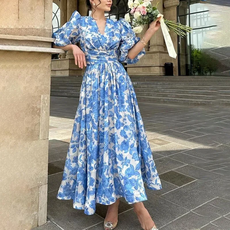 

2023 Summer New French Style V-neck Bubble Sleeve Print Design Sense Short Sleeve Waist Cute Age Reducing Evening Dress