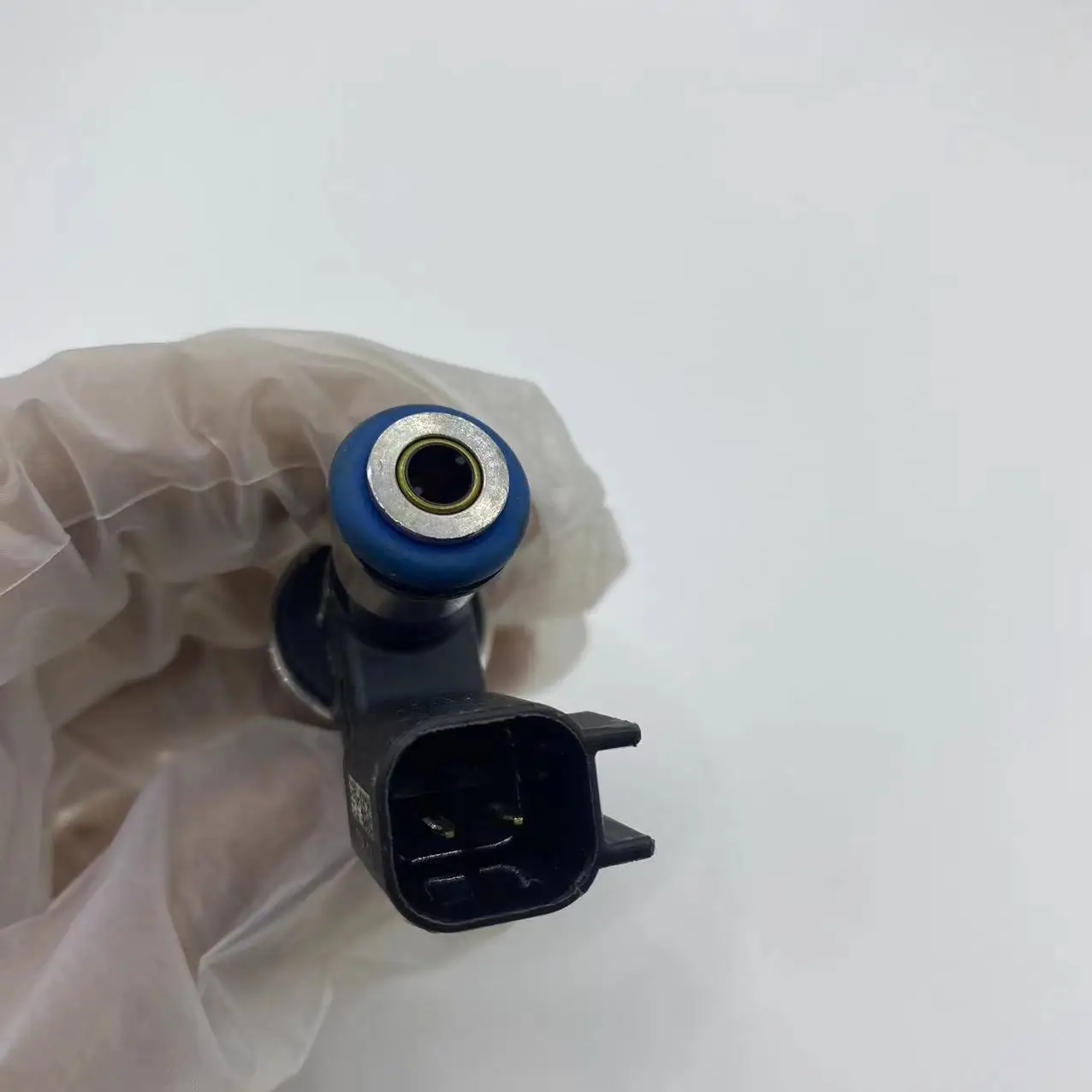 thumbnail image 2 of Set Of 4 Fuel Injectors - Compatible With Chevy Equinox, GMC Terrain, Buick Regal & More With 2.4L Engine 2 of 11