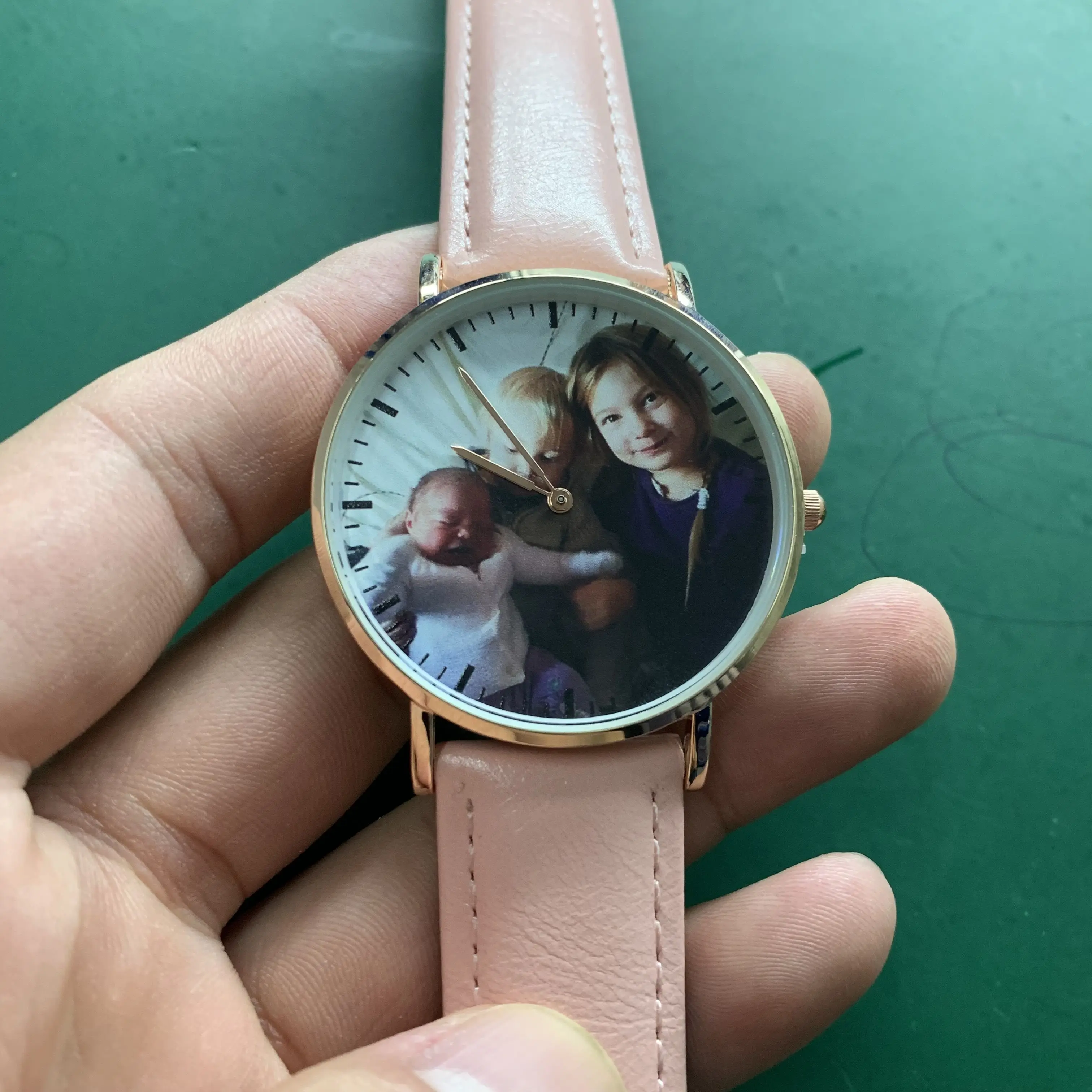 Custom Design Sublimation Blank Wrist Watches Artwork Printing Personalized Picture Watch Mini Order 1