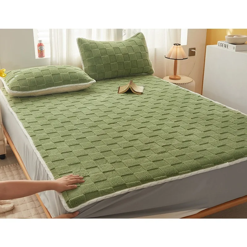 

Milk Velvet Fitted Sheet Bedspread Single Piece Winter Thickened Flannel Padded Mattress Protective Cover All Inclusive