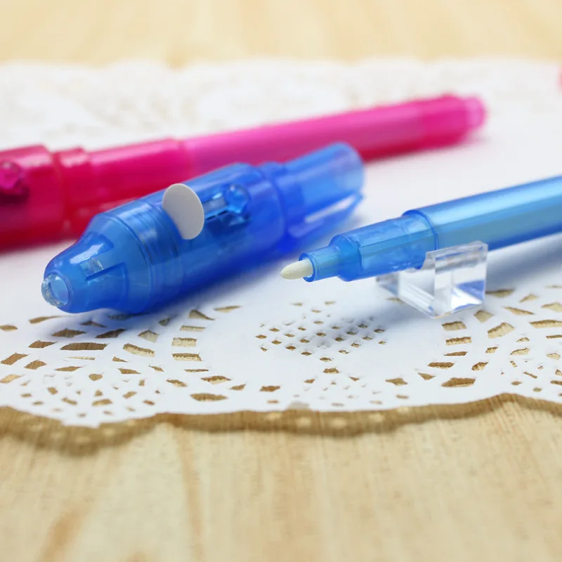 

2Pcs Luminous Magic Invisible Pen with UV Light Magic Marker for Kids Secret Learning Money Verification Magic Pen Novelty Toy