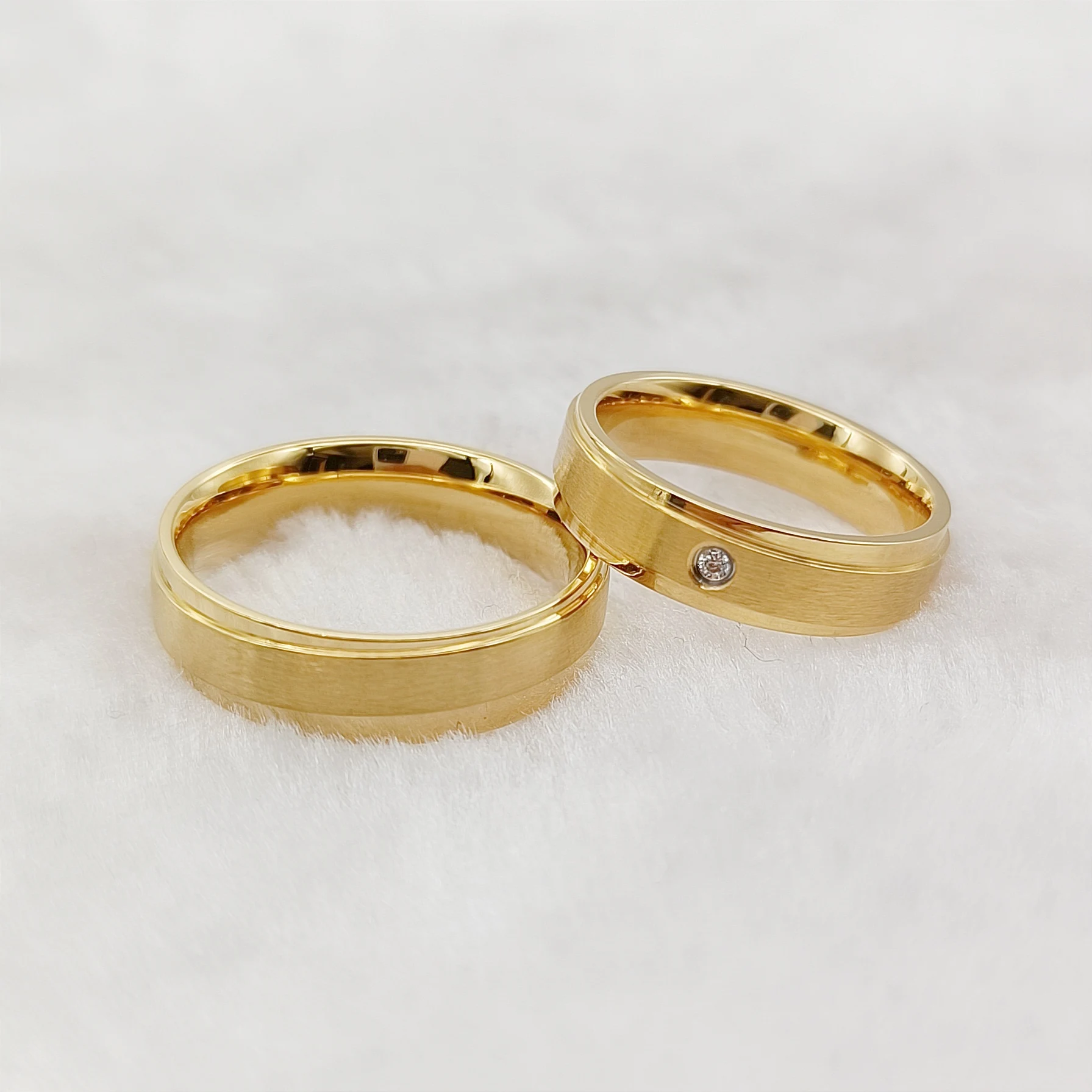 

Unique Eternity Designer 24k Gold Plated Stainless Steel Jewelry Statement Wedding Rings Ladies Women Men Anniversary Gifts