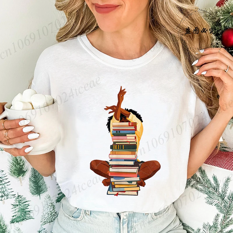 تي شيرت نسائي أسود بطبعة امرأة تقرأ، ملابس صيفية عصرية بأكمام قصيرة، تي شيرتات نسائية بتصميم ميلانين ماجيك لمحبي الكتب، هدية