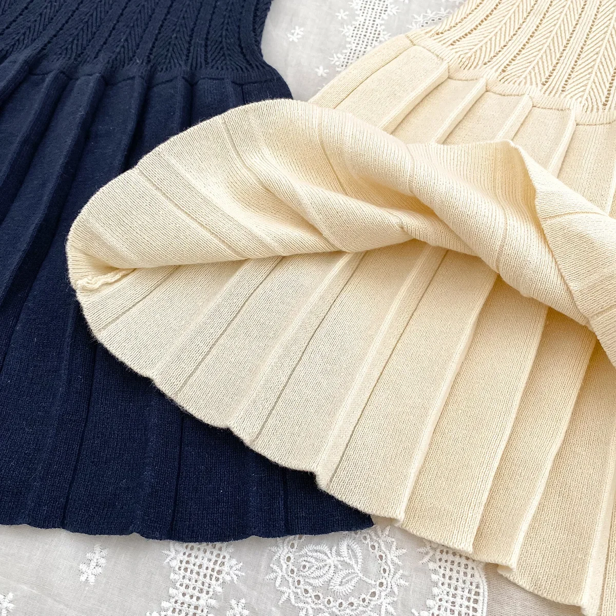 Kids Girls Knit Hollow Out Pleated Dress